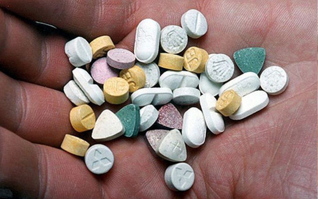 a mixture of pills including MDMA