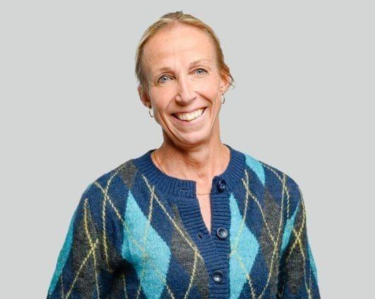 Dr. Catherine Carney Delamere headshot